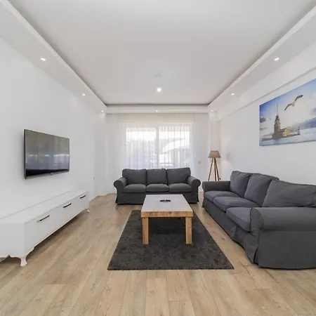 Roomy Flat W Balcony 7 Min To Kemer