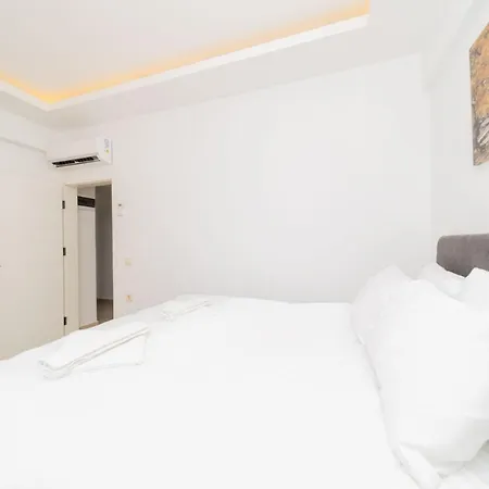 Roomy Flat W Balcony 7 Min To Lägenhet Kemer